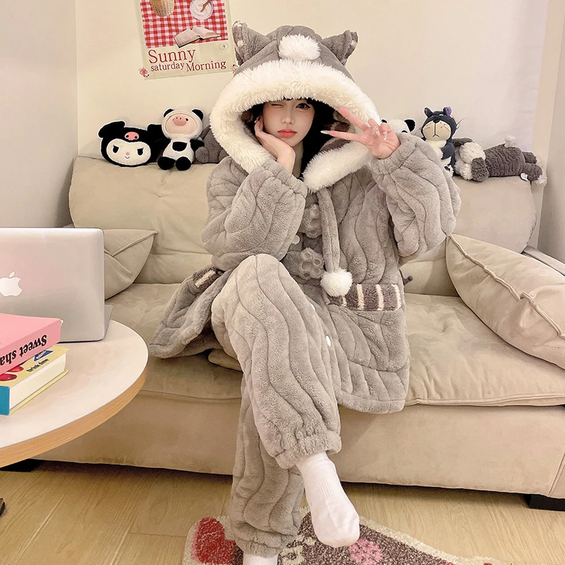 冬季珊瑚绒加厚加绒三层夹棉睡衣女法兰绒可爱连帽保暖家居服套装