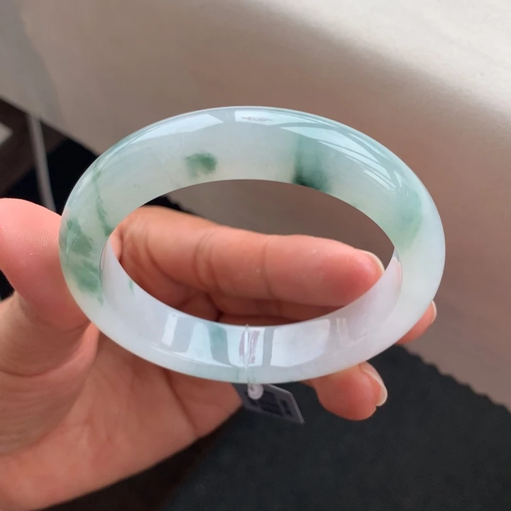 翡翠手镯未镶嵌翡翠手镯55+（瑕疵包容）