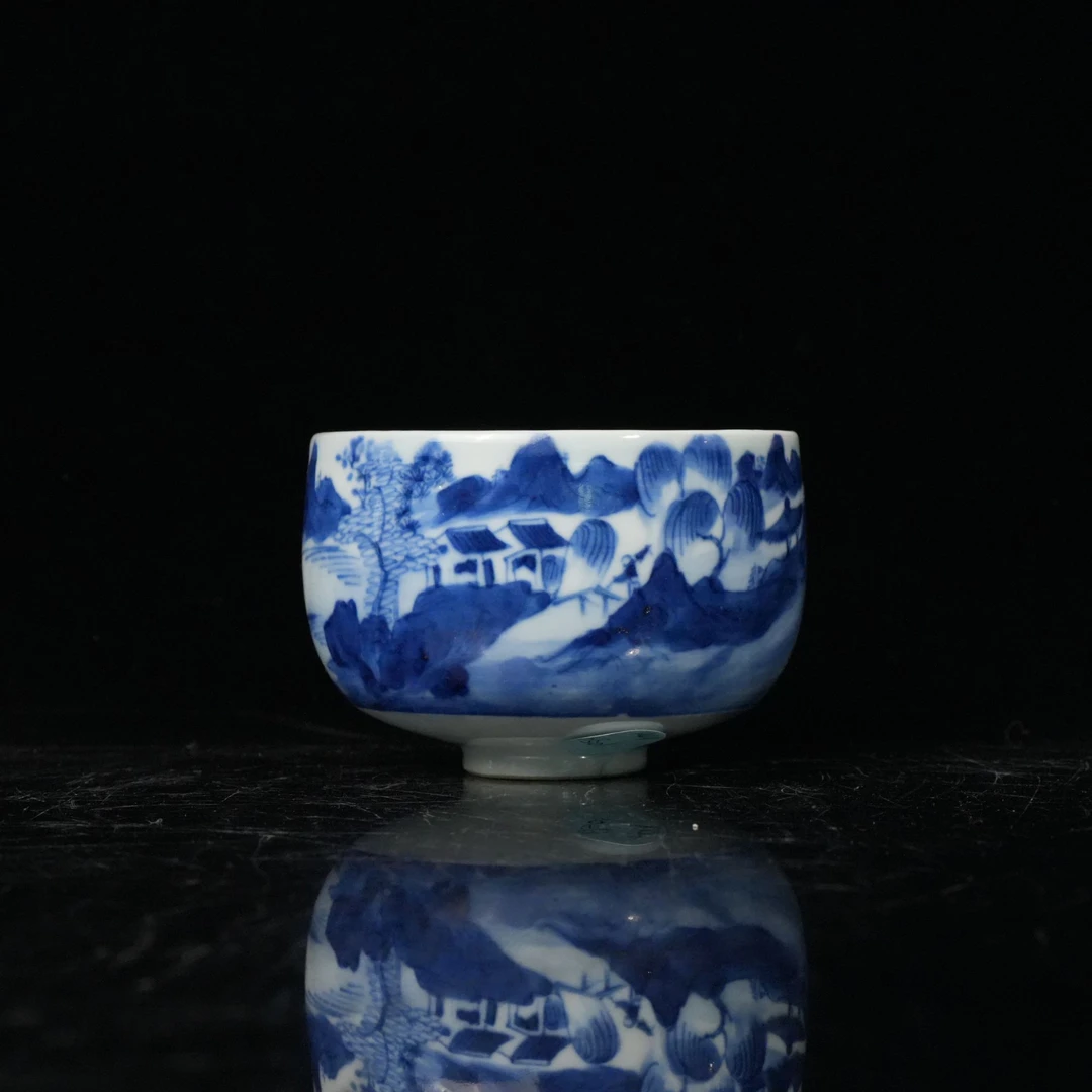 lot16206 6501 清道光 青花本年款山水人物压手杯 D.6.5