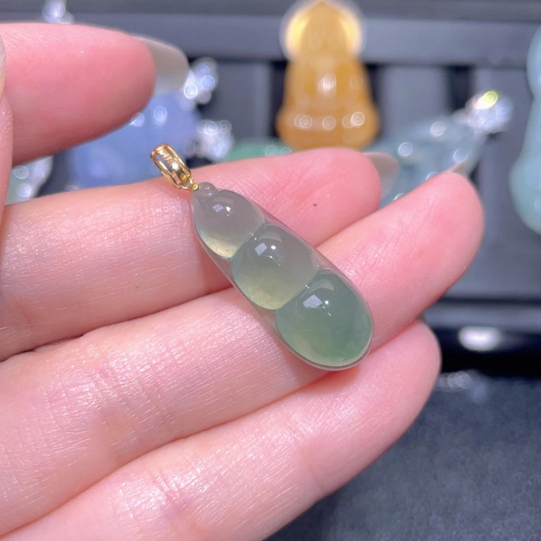 颈饰18K金镶嵌翡翠翡翠