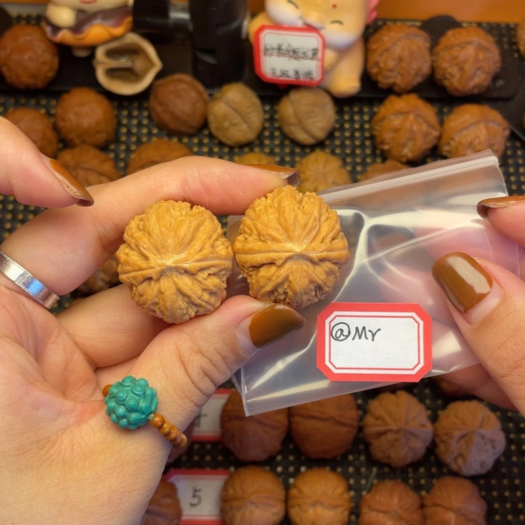 ＠***乀文玩核桃吊坠30尺全品蝴蝶磨盘