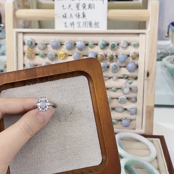 翡翠未镶嵌颈饰天然翡翠Ａ货