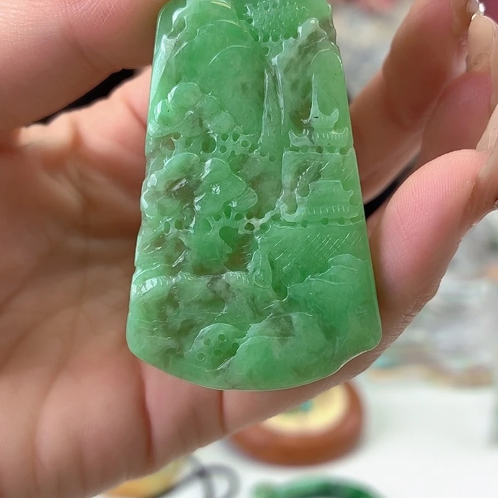 翡翠未镶嵌颈饰翡翠