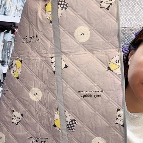 夏季双面防水小熊猫