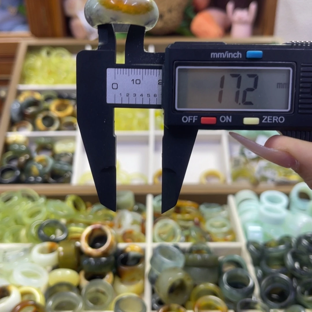 蛇纹石玉未镶嵌手镯58