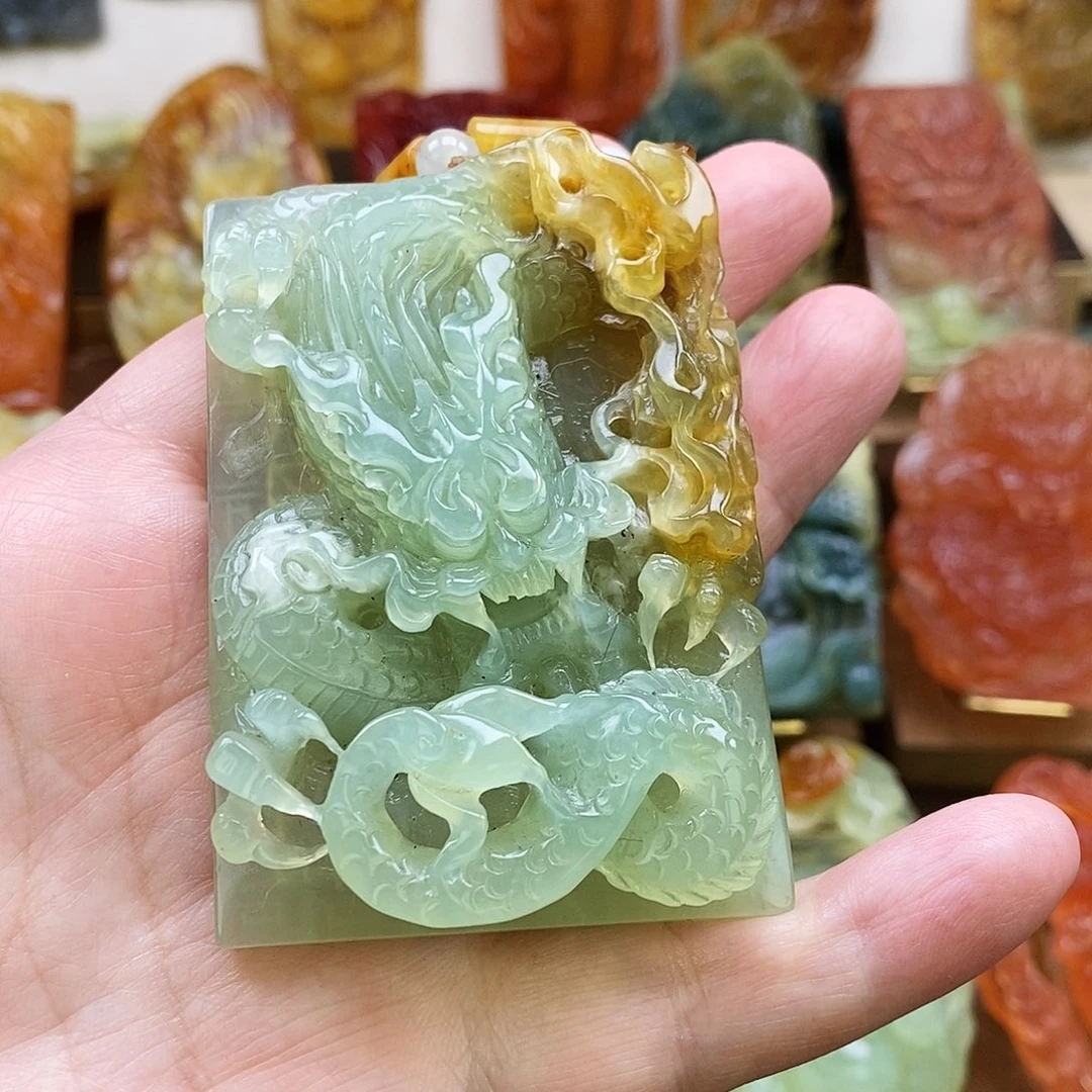 蛇纹石玉未镶嵌颈饰特价龙牌