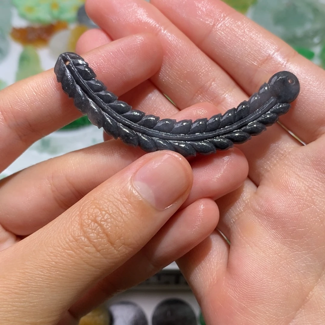 定制翡翠未镶嵌吊坠