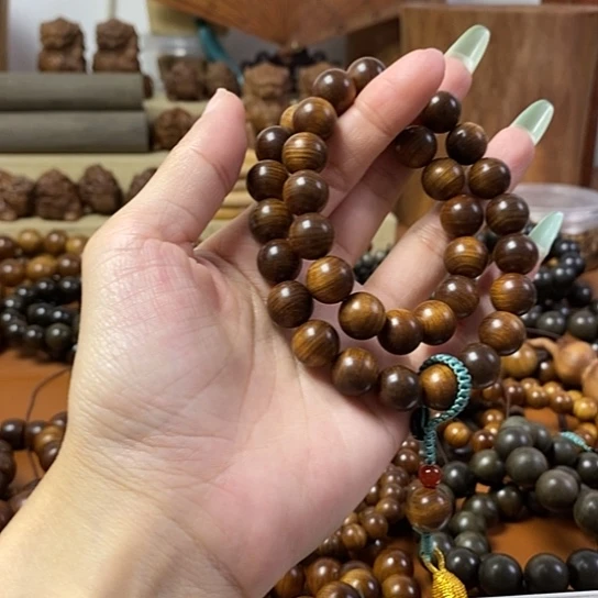 老山檀香黑肉沉水1.2手持