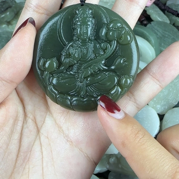 和田玉未镶嵌颈饰