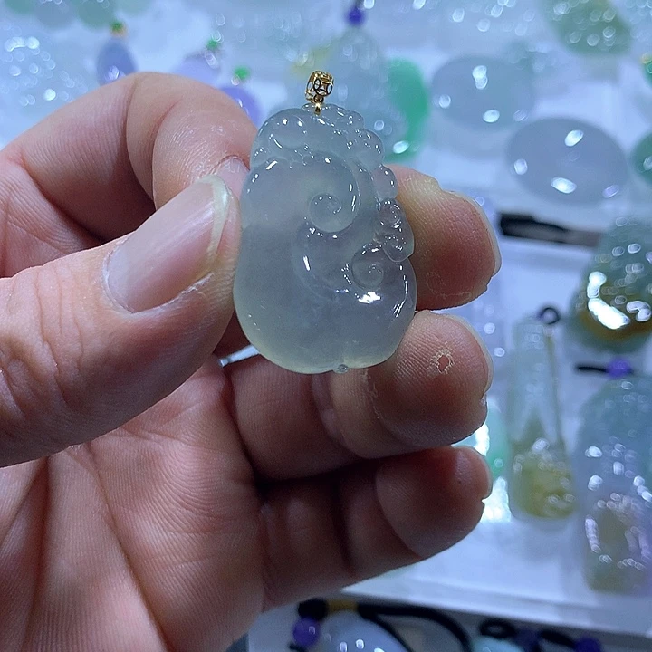 翡翠18K金镶嵌颈饰天然翡翠A货吊坠