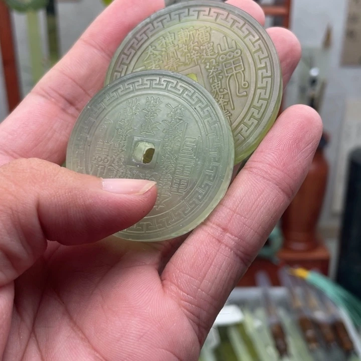 我***啊未镶嵌岫玉四大名玉毛笔