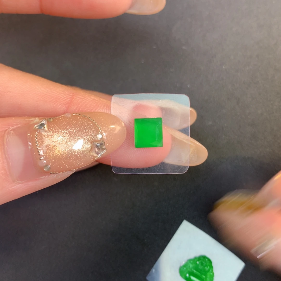 翡翠裸石6.46/6.13/2.75翡翠翡翠