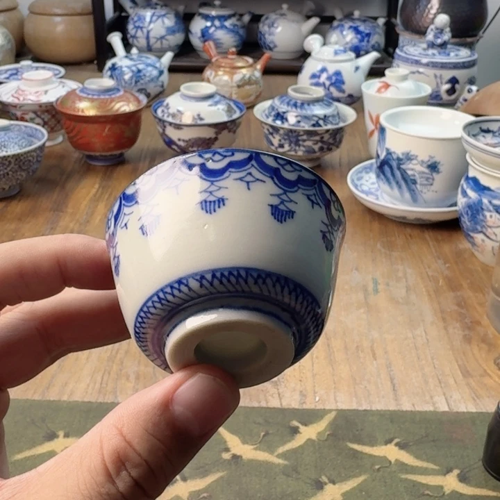 青花瓷器杯子有瑕