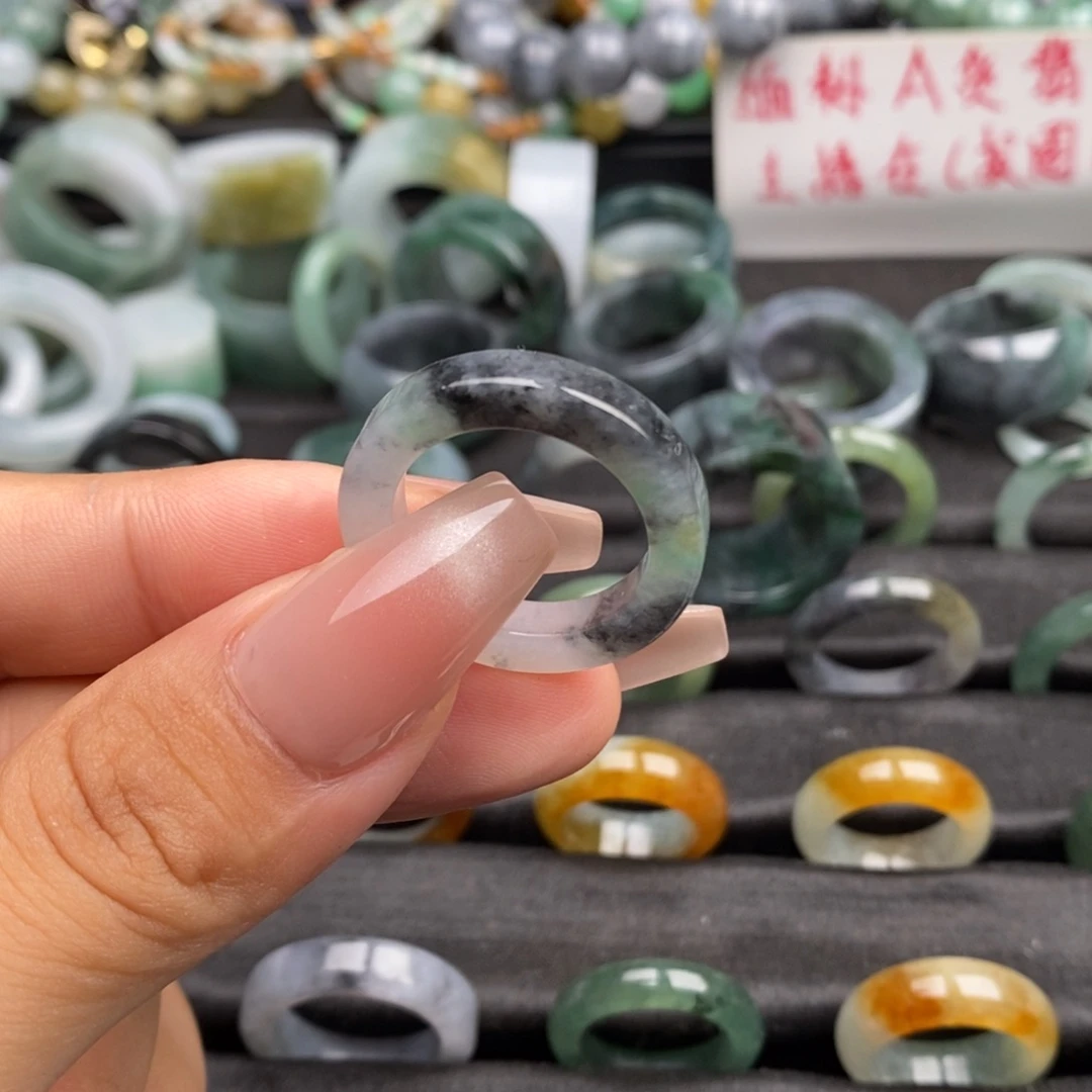 未镶嵌戒指翡翠翡翠