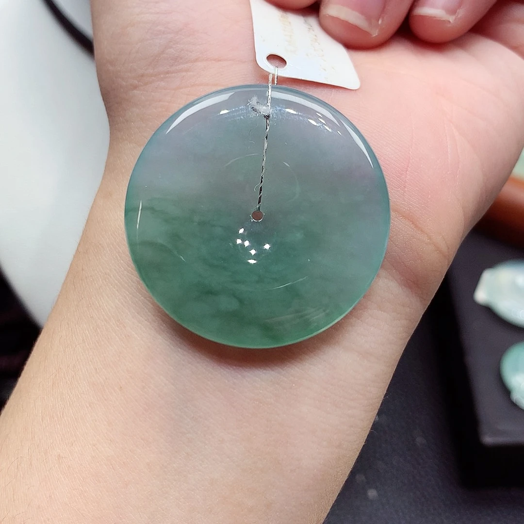 翡翠未镶嵌颈饰编号56，34.2/6.0