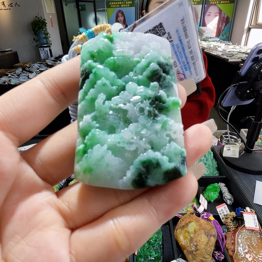 颈饰未镶嵌翡翠一