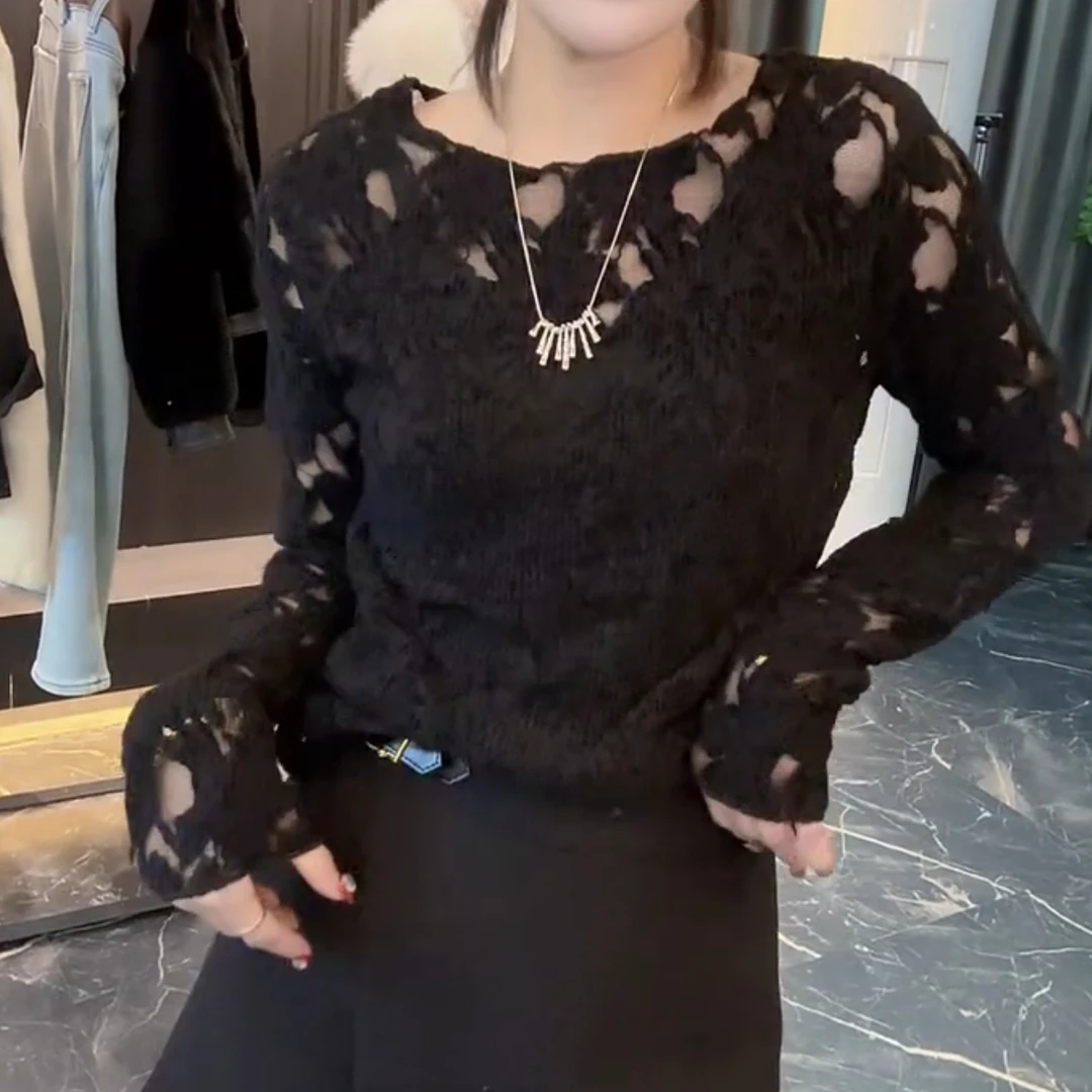 欧货新款洋气重工花瓣蕾丝镂空上衣（微透）