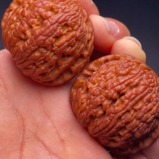 文玩核桃把件秦岭山脉核桃