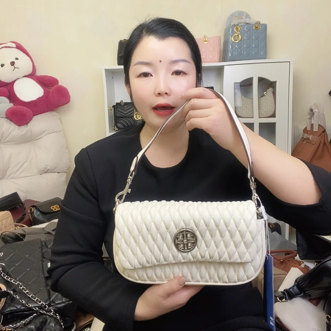 鱼皮（革）绵羊皮（革）羊剖层皮革牛剖层皮革羊皮（革）PU牛皮