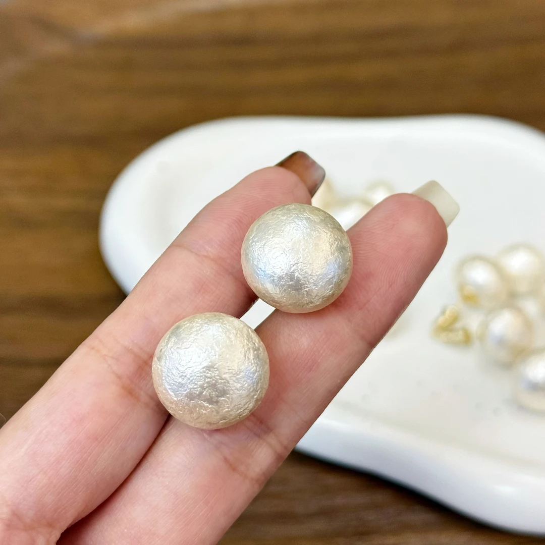 925银仿珍珠耳饰 法式高级感气质百搭耳饰扁圆馒头珠珠耳钉女