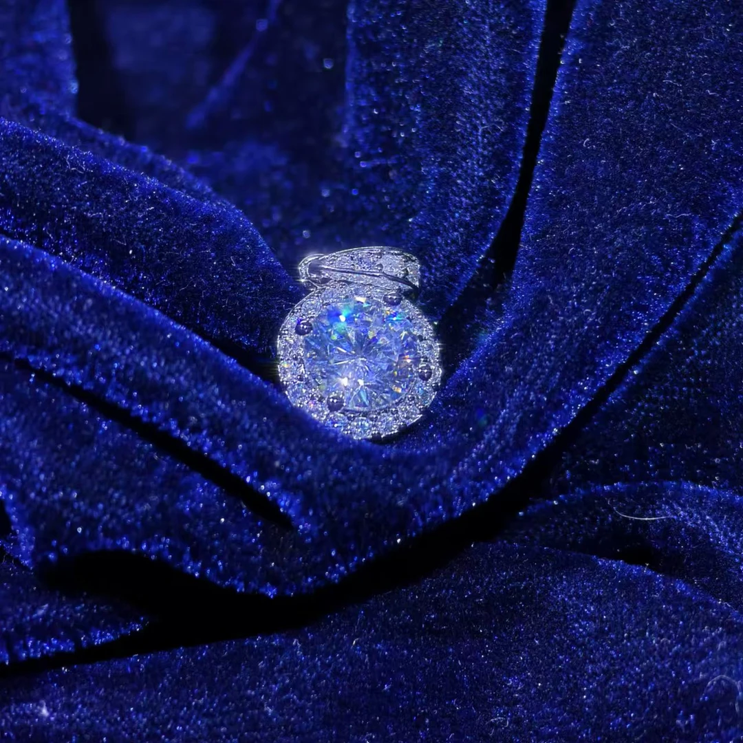 《千年甄选》中.缅A1-14K白原包1C吊坠