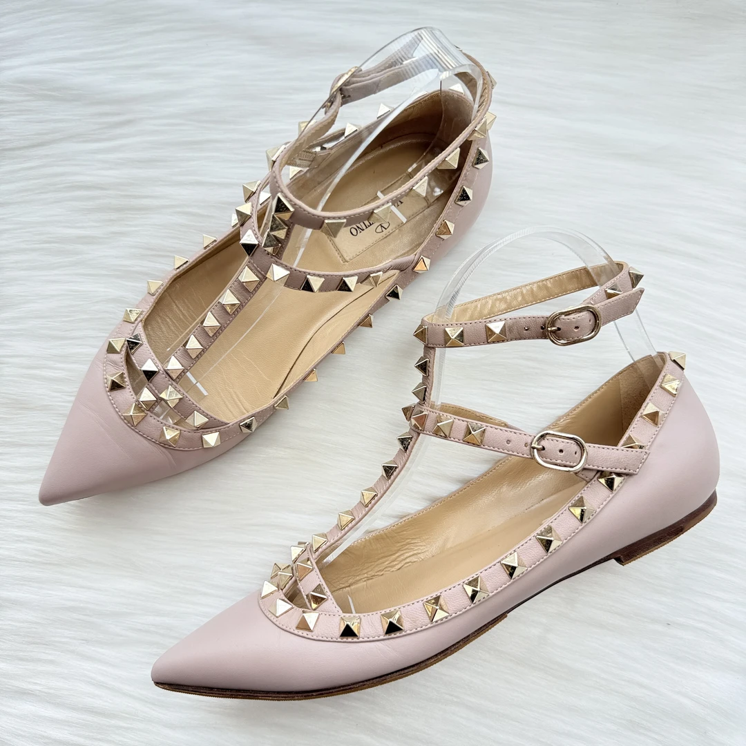 95新 Valentino/华伦天奴 二环搭扣铆钉平底凉鞋 37码 7.6k j4096