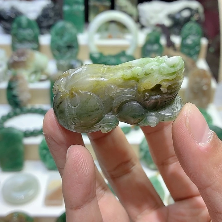 独山玉未镶嵌颈饰貔貅