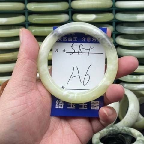 未镶嵌蛇纹石玉手镯