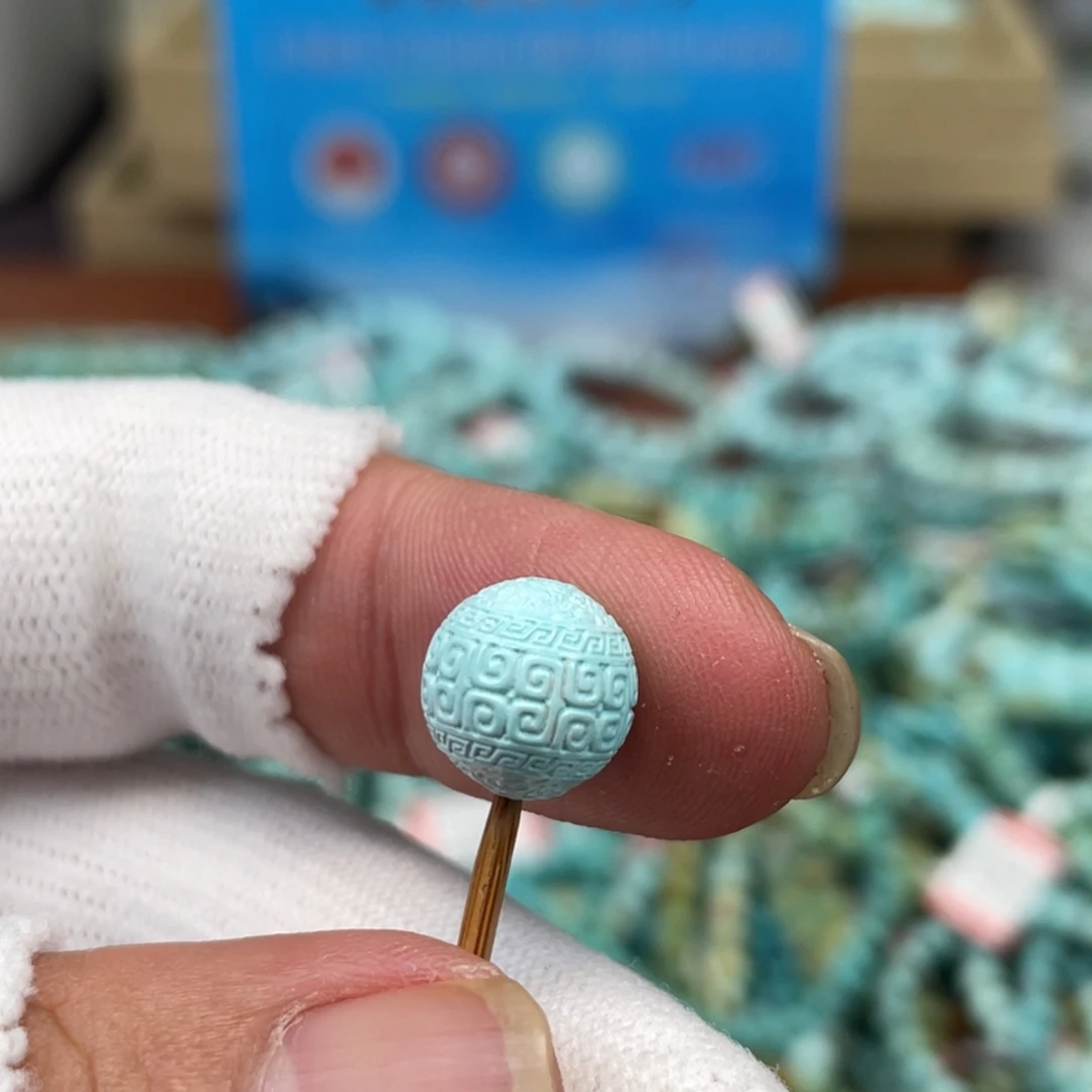 绿松石未镶嵌挂件