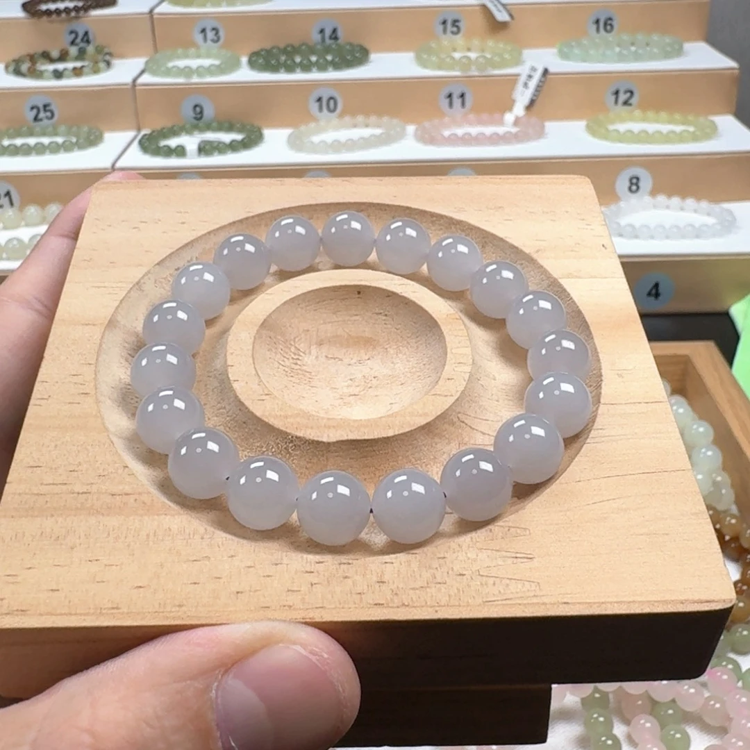 笑***姐和田玉未镶嵌手链