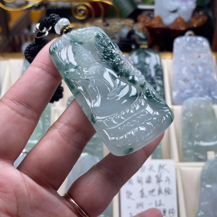 翡翠未镶嵌挂件玉