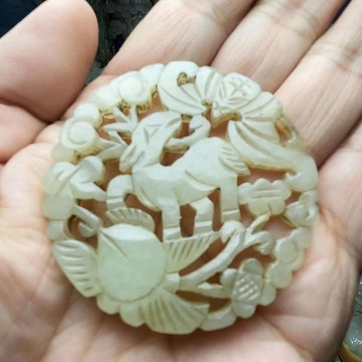 和田玉（青白玉）未镶嵌颈饰