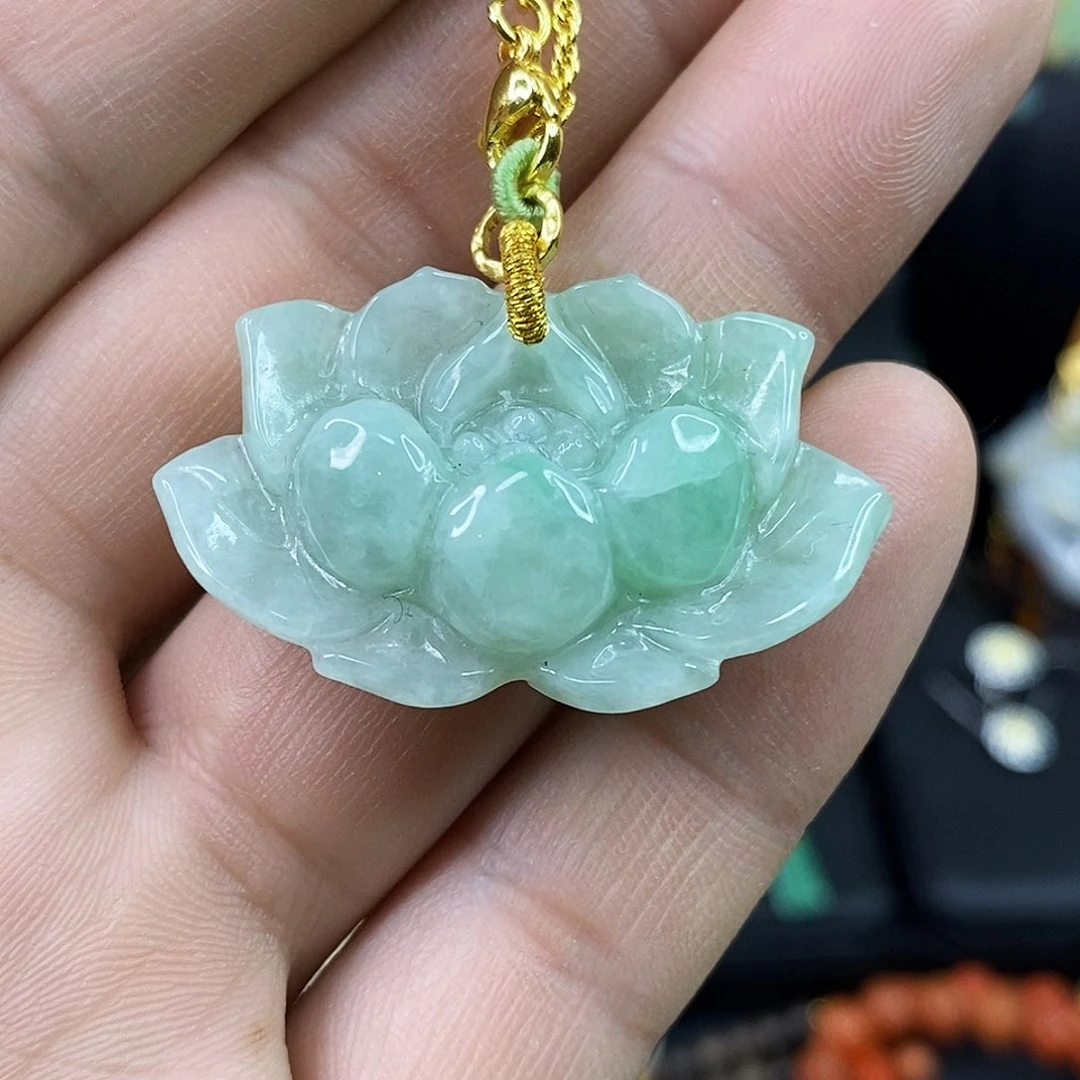 颈饰未镶嵌翡翠吊坠