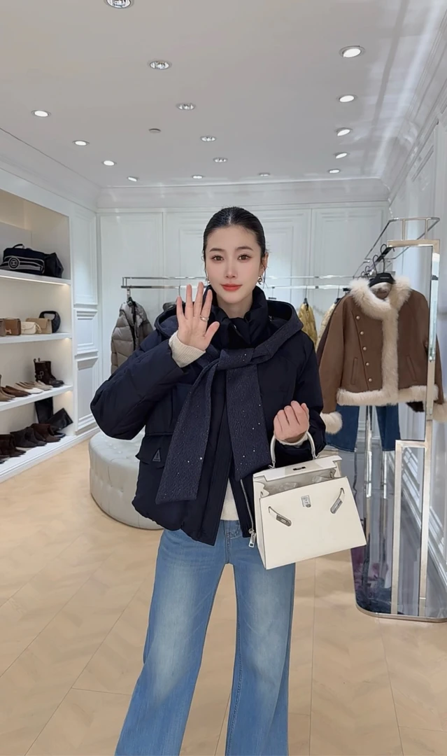 CK 95152新款时尚高端羽绒服