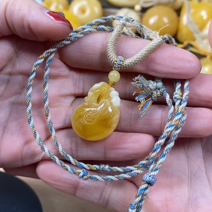 琥珀颈饰未镶嵌钱袋子