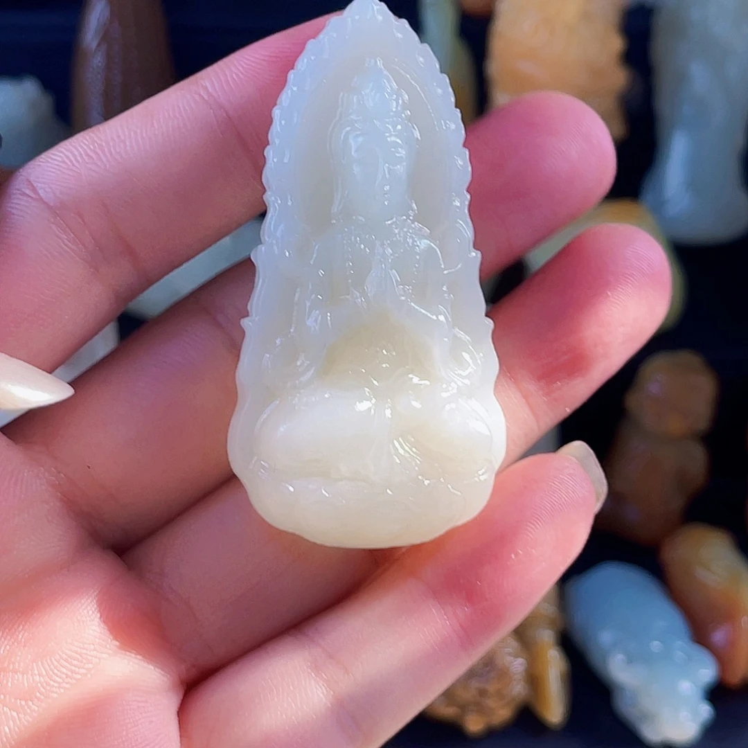 缘***哥和田玉未镶嵌颈饰