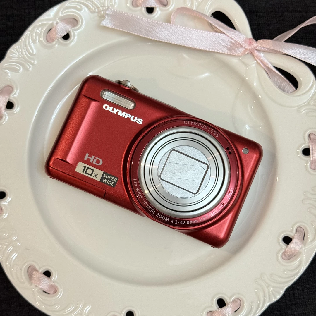 9新 Olympus/奥林巴斯 D720中文1400w像素10倍CCD相机长焦胶片感