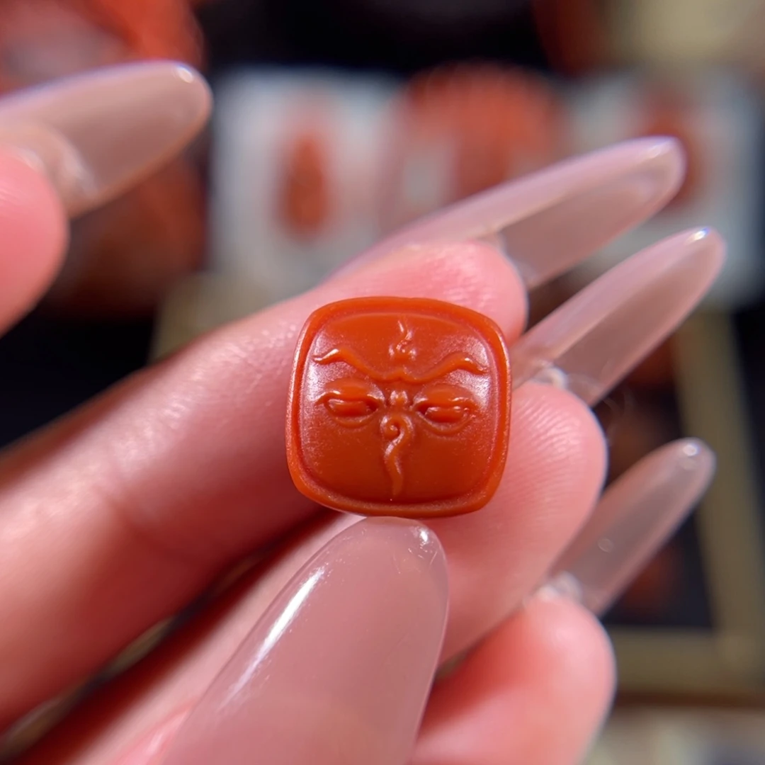 南红玛瑙未镶嵌佛眼12左右