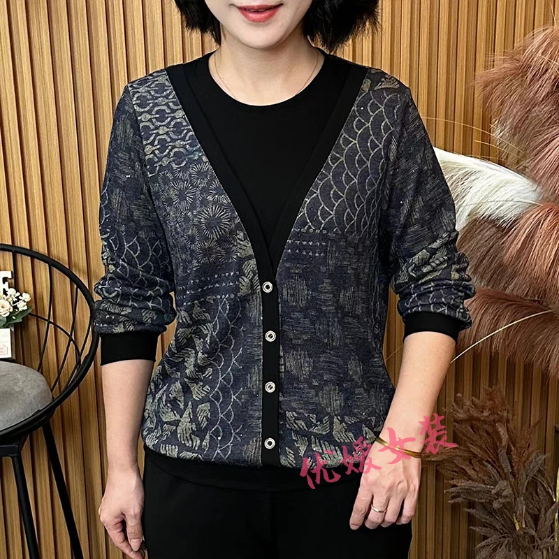 中老年女装秋季休闲圆领假两件宽松显瘦百搭洋气妈妈装长袖上衣