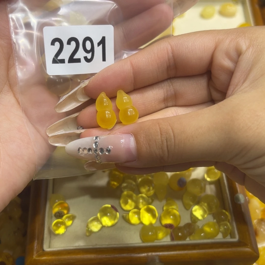 柠***吖琥珀未镶嵌珠宝奇石