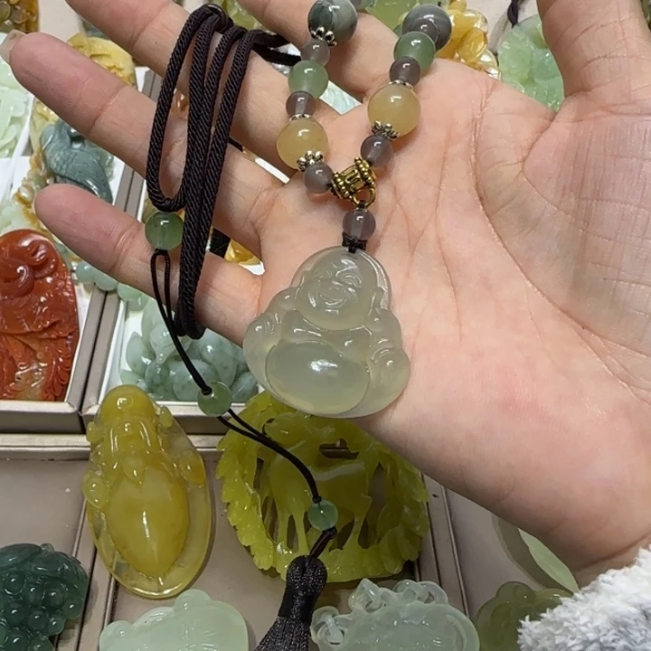 蛇纹石玉吊坠未镶嵌