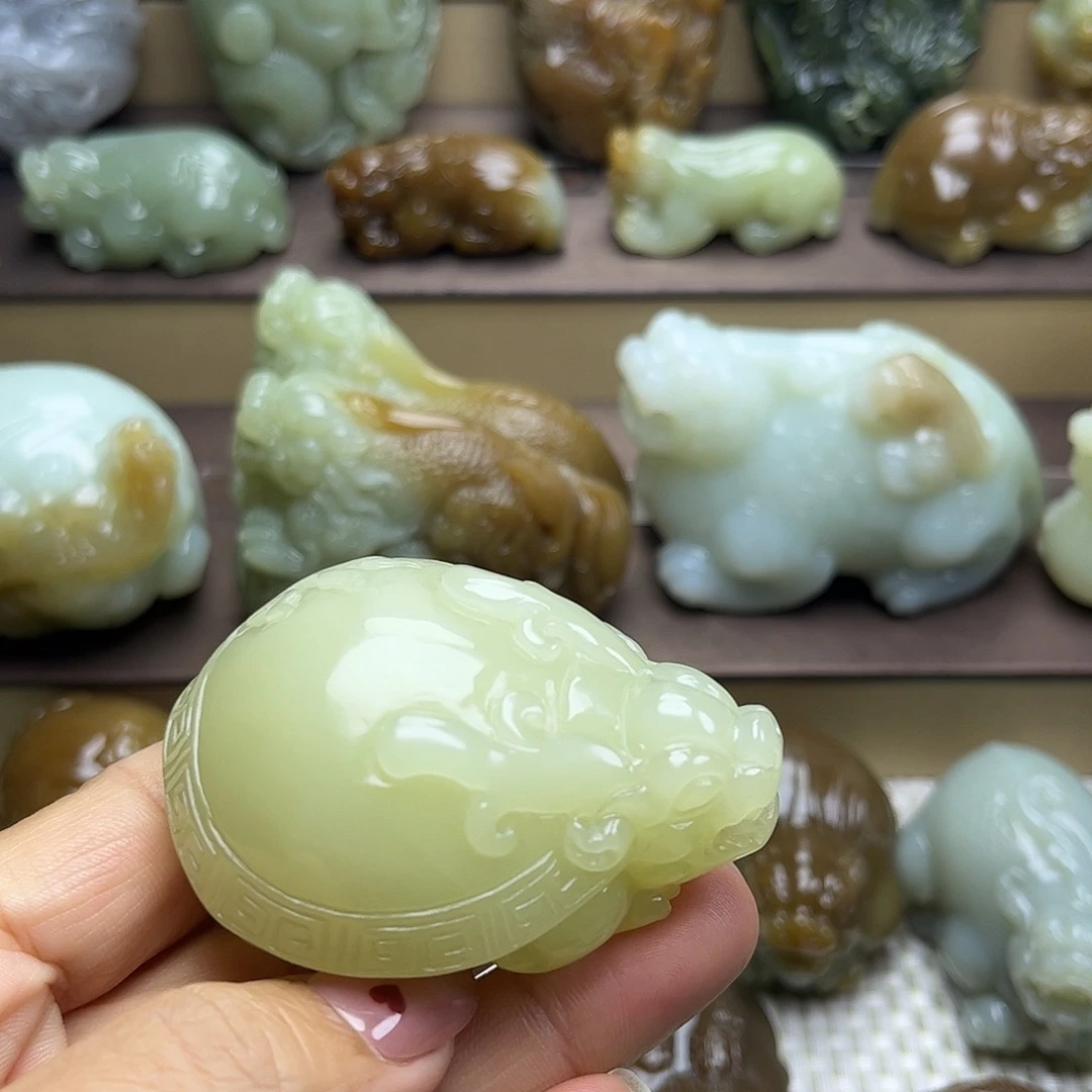 叁***泰和田玉未镶嵌挂件