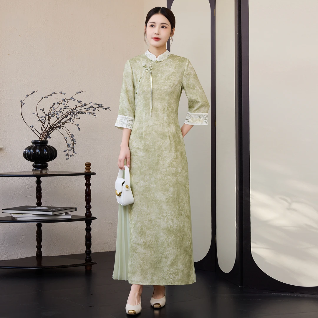 H053 新中式连衣裙女2025新款高级改良版旗袍国风刺绣汉服禅服