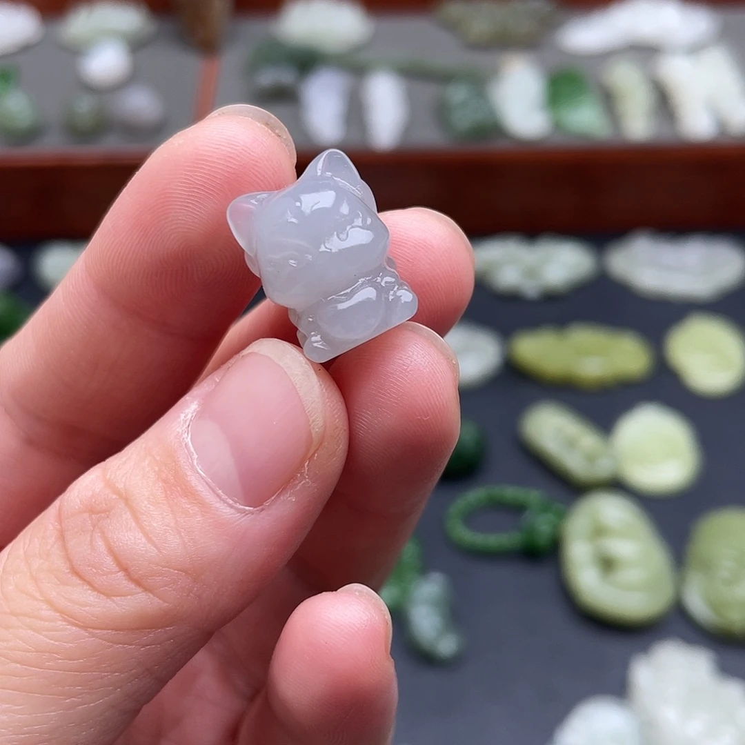 和田玉未镶嵌颈饰冰紫九尾狐小配饰