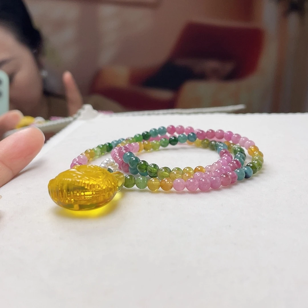 蜜蜡未镶嵌裸石吊坠