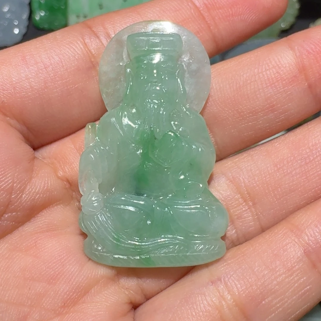 周***舫翡翠未镶嵌颈饰翡翠