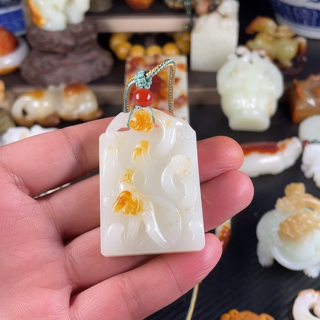 和田玉（糖玉）未镶嵌珠宝奇石