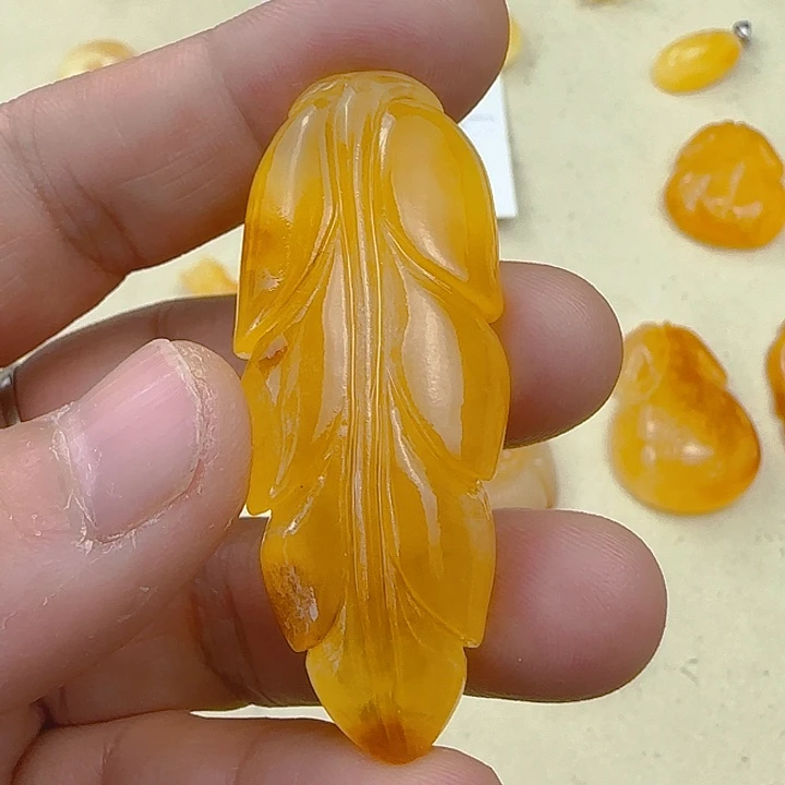 未镶嵌蜜蜡裸石克价11.9