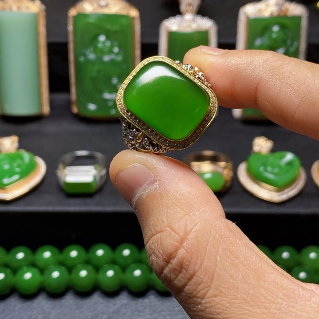 和田玉吊坠(不含链)18K金镶嵌风*