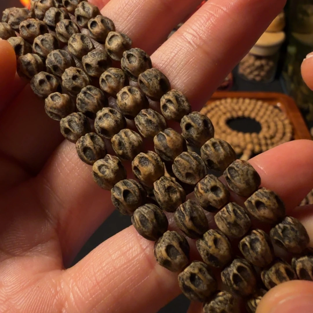 嚣***张柏香籽/百香籽吊坠